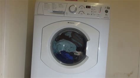 Hotpoint Aquarius Wmf560 Cotton Eco Standard 60 C Full Cycle Youtube