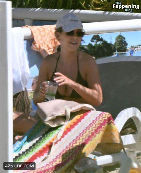 Kate Ferdinand Sexy Spotted Showing Off Her Hot Bikini Body At Algarve