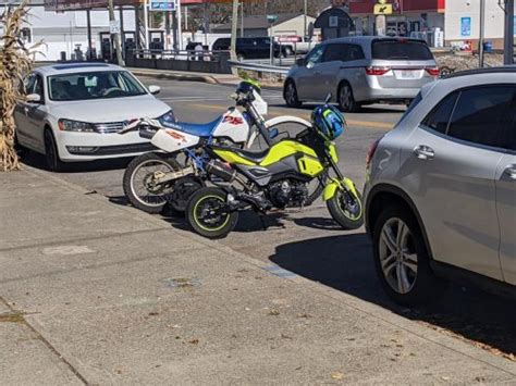 The Ultimate Beginners Guide To Parking Your Motorcycle On A Hill Up