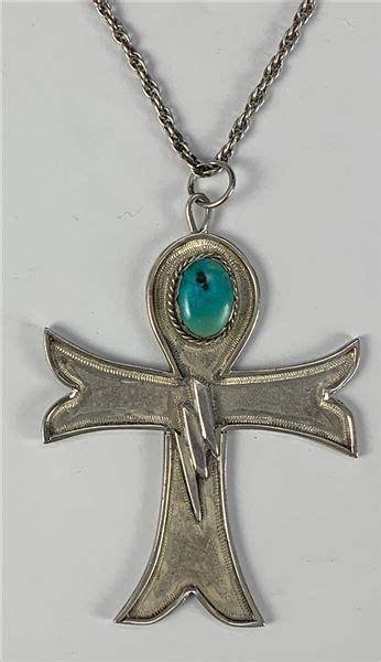 Collier Ankh en argent et turquoise appartenant à Elvis Presley