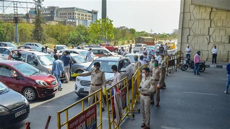 Two More Delhi Police Officers Succumb To Covid Latest News Delhi