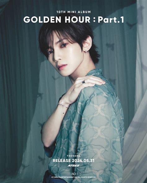 ATEEZ Rilis Foto Teaser Terbaru Yeosang Jongho Untuk GOLDEN HOUR