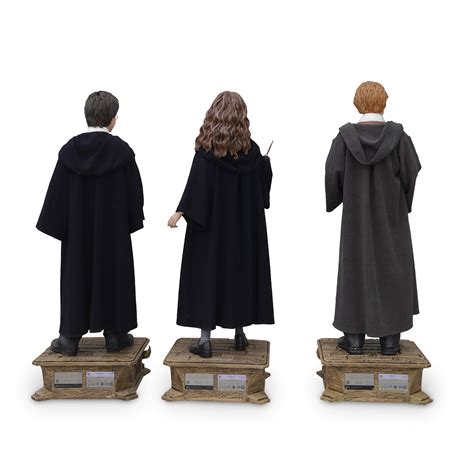 Harry Potter Life-Size Statue 1:1 with Exchangeable Head | Elbenwald