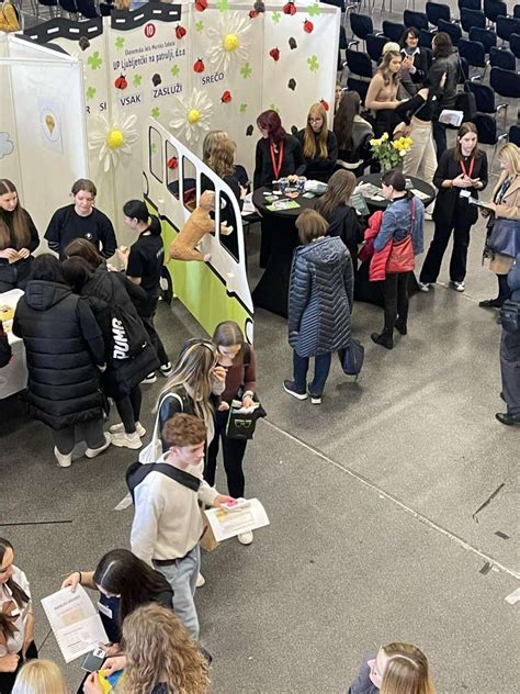 Dijaki soboške srednje šole uspešni na sejmu učnih podjetij Vestnik si