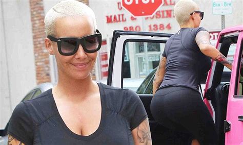 Amber Rose Struggles To Get Into Her Custom Hot Pink Jeep In Los