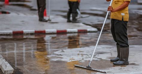 Parking Lot Cleaning: How Cleaning Makes Parking Lot… | The Budd Group