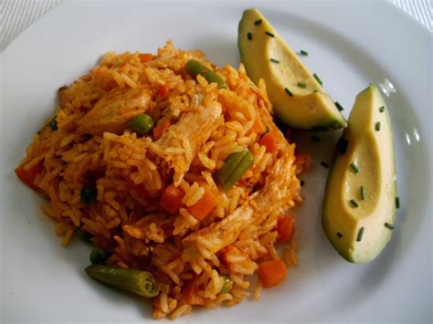 Los Antojos De Clara Arroz Con Pollo Colombiano