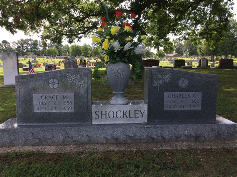 Professional Memorial Services at Ott & Lee Funeral Homes 30