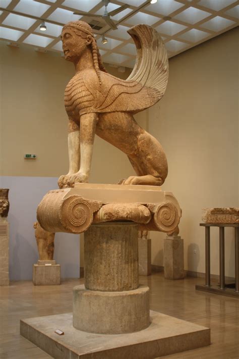 Naxian Sphinx Of Delphi Arte Griego Antiguo Arte Griego Arte Antiguo