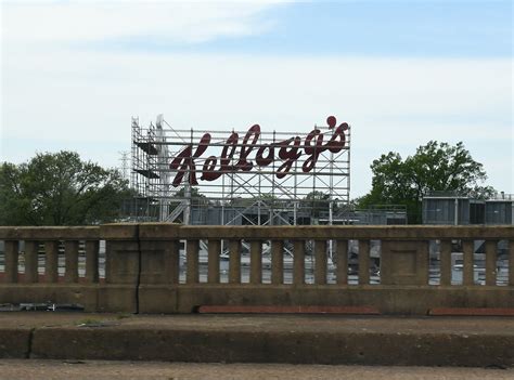 Kelloggs Sign Airways Blvd Memphis Tn Todd Jacobson Flickr