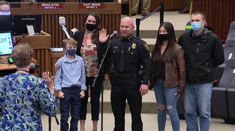 Fort Worth City Council Officially Swears In New Police Chief Fox 4