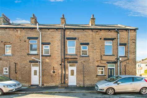 2 Bedroom Terraced House For Sale In Armstrong Street Farsley Pudsey