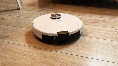 Test et avis sur l’aspirateur-robot Midea M9 - Tech Advisor