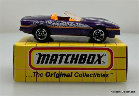 Matchbox 1:64 1987 Corvette Convertible, Purple/Custom