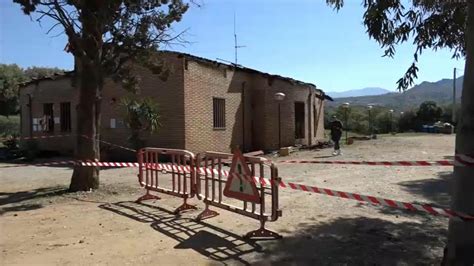 Rogo Al Parco Ecolandia Di Reggio Calabria In Corso I Rilievi Degli