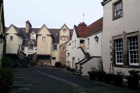 Private Edinburgh Old Town History Tour Close Encounters