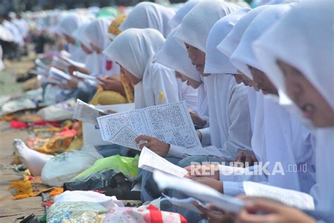 Siswi Sman 28 Kritisi Sikap Ahok Soal Larangan Mewajibkan Jilbab Di