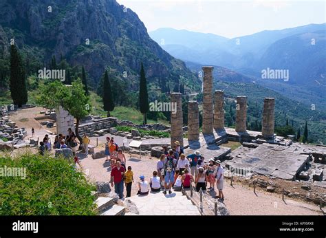 Apollon Temple Delphi Peloponnes Greece Stock Photo Alamy