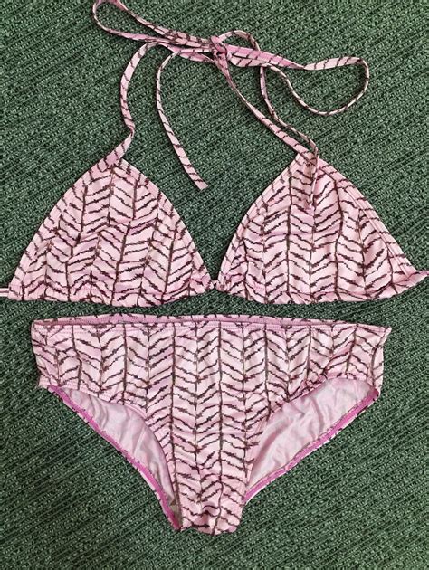 12 OFF 2021 Zig Zag Printed Halter Bikini Set In RED ZAFUL