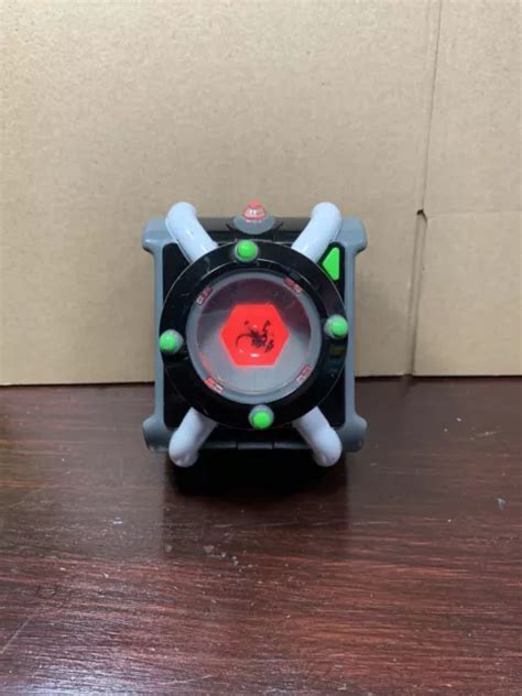 Playmates Ben Alien Force Omnitrix Watch Cartoon Network Lights And