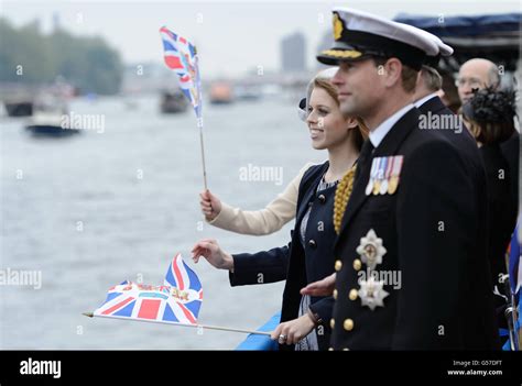 Diamond Jubilee Celebrations Thames Pageant Stock Photo Alamy