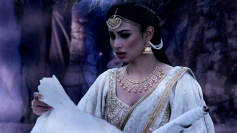 Watch Naagin Season 2 Episode 59 : Shivangi Uncovers A Series Of ...