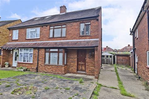 3 Bed Semi Detached House For Sale In Meadow View Road Hayes End Ub4