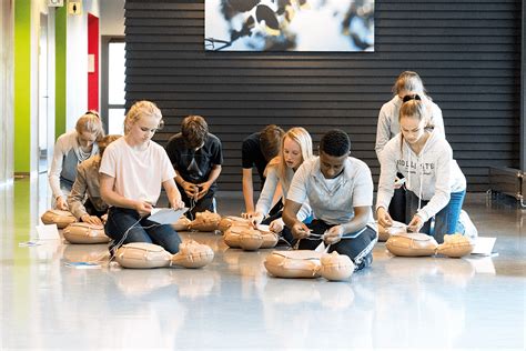 Reanimatie Onderwijs Op School Fuego Bhv Aed Here To Help