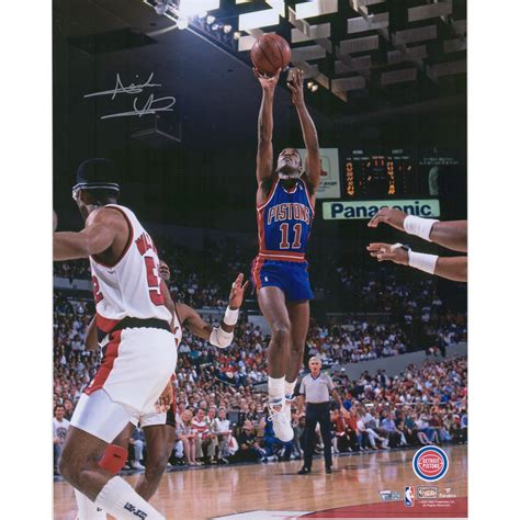 Isiah Thomas Detroit Pistons Autographed 16" x 20" 1990 NBA Finals vs ...