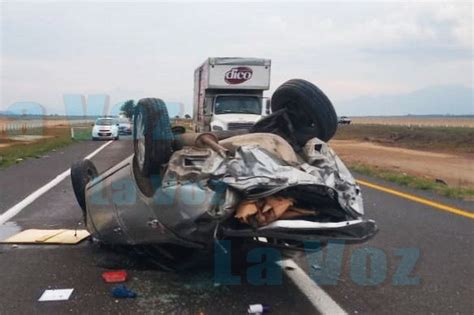 Aparatoso Accidente Deja Cuantiosos Daños Materiales En La Autopista