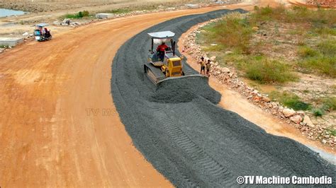 Best Techniques Komatsu Bulldozer D41E Pushing With Motor Grader