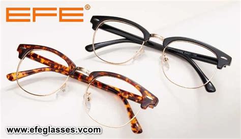 How to Choose the Perfect Glasses for Your Oval Face Shape: A ...