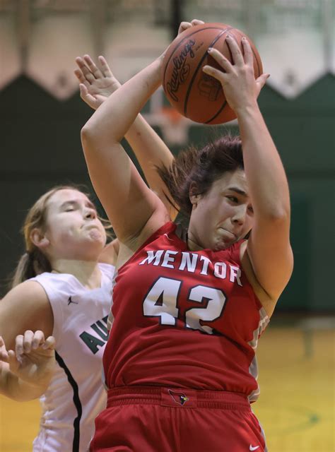 Aurora vs. Mentor in girls district playoffs, February 17, 2021