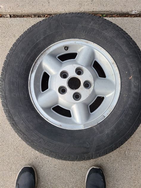 15 Inch Chevy Blazer Spare Tire And Rim For Sale In Chicago Il Offerup