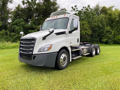 2021 Freightliner New Cascadia