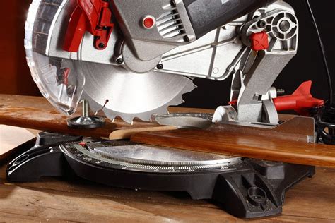 9 Interesting Miter Saw Facts: History & Blade Sizes | House Grail