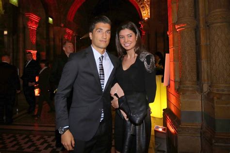 Bvb Coach Nuri Sahin Ist Mit Seiner Eigenen Cousine Verheiratet