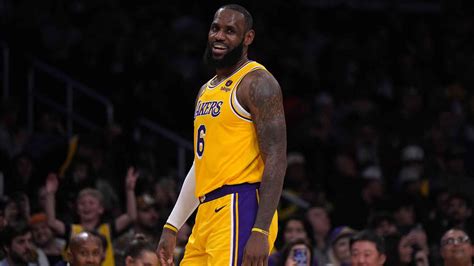 Nba Twitter Goes Wild After Lebron James Breaks Scoring Record Nbc