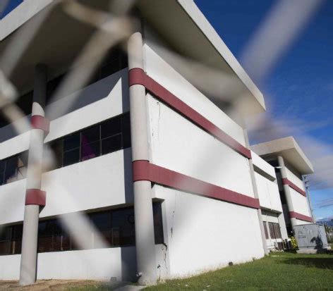 Damaged Walls In The Government Center Of Gu Nica El Nuevo D A