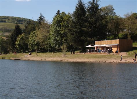 Lac Du Ronzey Auvergne Rh Ne Alpes Tourisme