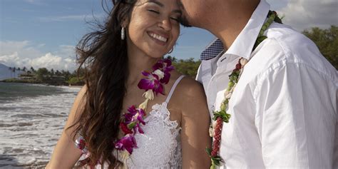 Beach Weddings on Maui | Hawaii Wedding - Maui Wedding & Vow Renewal ...