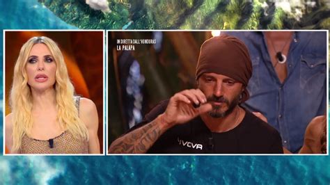 Isola Malore In Diretta Per Nicolas Vaporidis Aiutatelo Si Sente