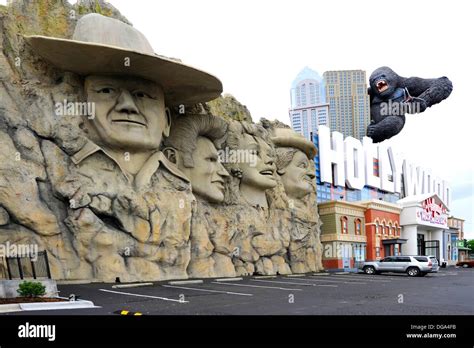 Hollywood wax museum branson hi-res stock photography and images - Alamy