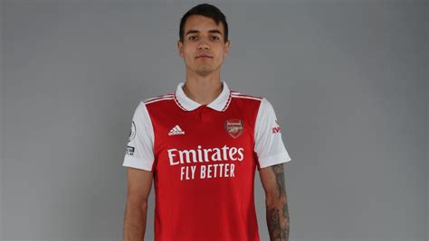 Premier League Arsenal oficjalnie potwierdził Jakub Kiwior podpisał