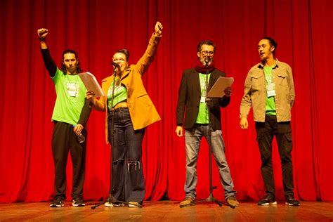 Abram se as cortinas o Festival Nacional de Teatro Revirado começou