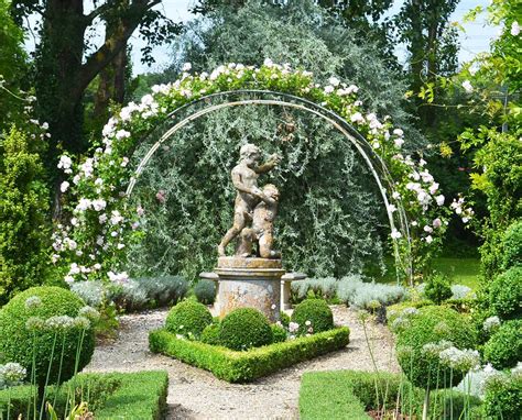 26 Classic Formal Garden Design Ideas You Cannot Miss Sharonsable