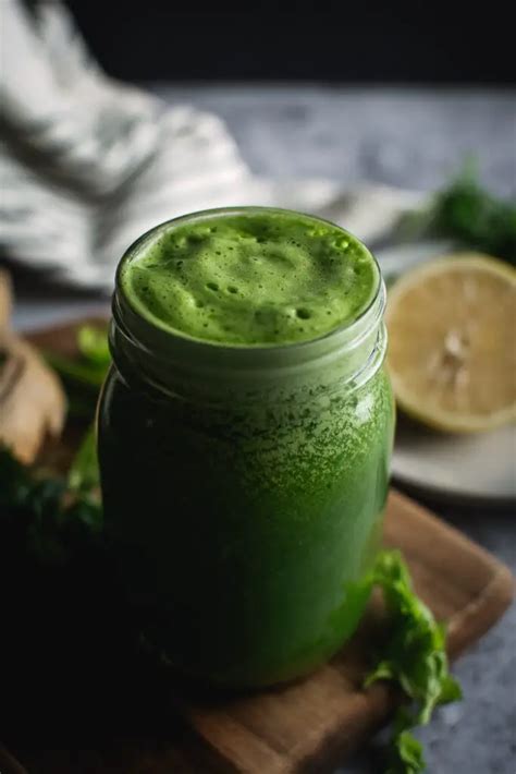 Super Green Detoxifying Parsley And Cilantro Smoothie Calm Eats