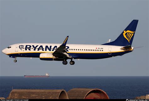 H Qbk Ryanair Malta Air Boeing As Wl Photo By Erwin Van Hassel