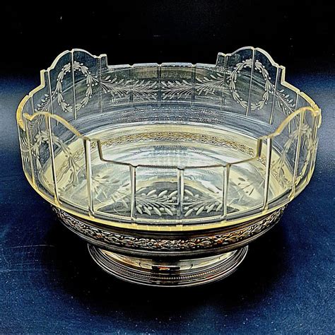 Exceptionally Rare Silver Plated Bowl Finished With Engraved Glass Ca