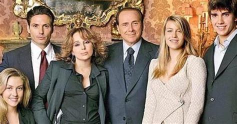 Berlusconi Il Commovente Gesto Dei Figli Marina Pier Silvio Barbara